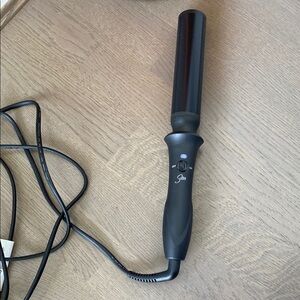 Black Curling Wand